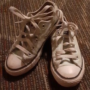 Kids size 12 Converse in Teal color